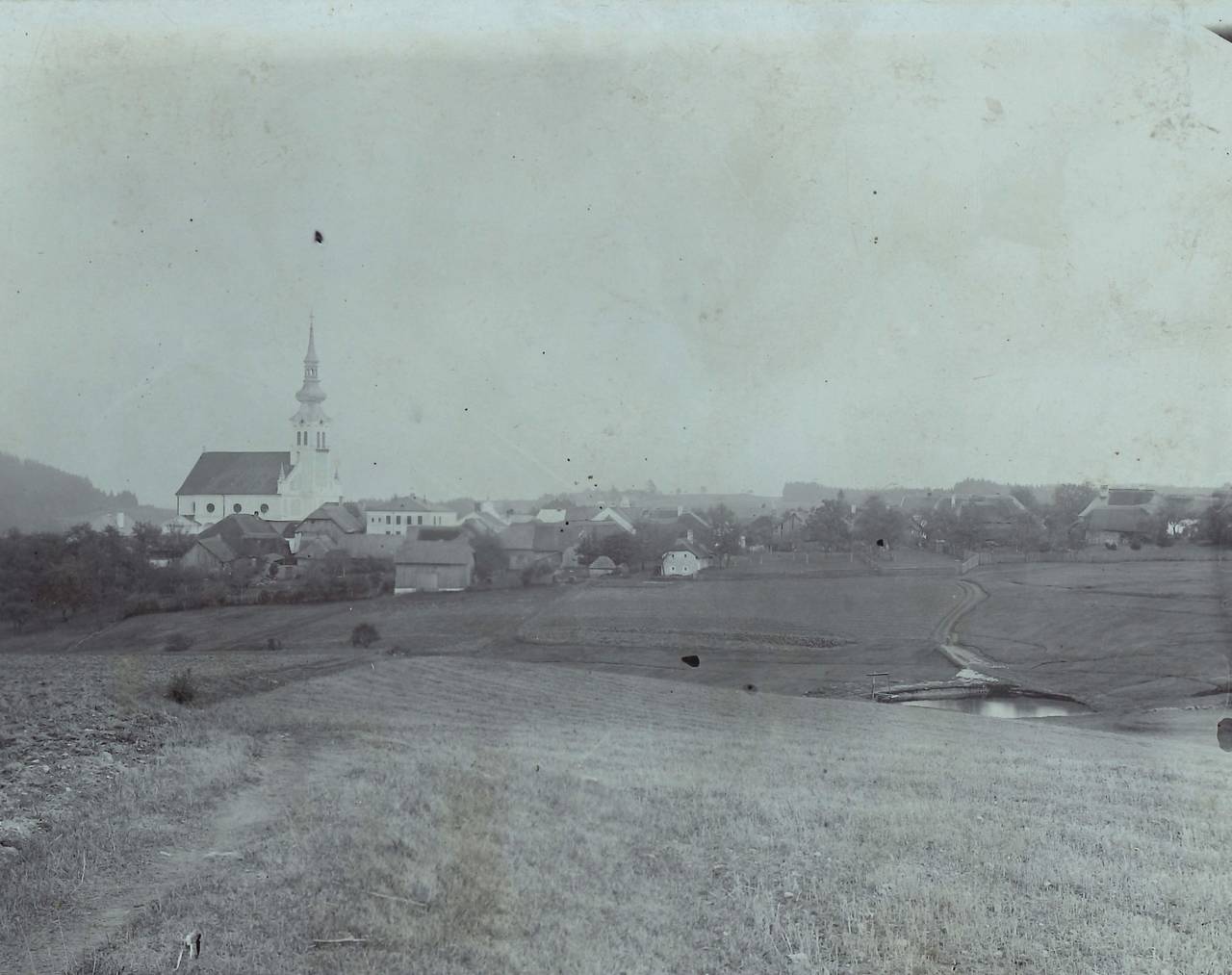Kirche, Ortsansicht, Teich