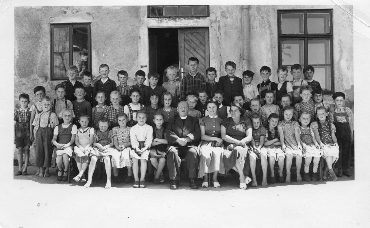Alte Volksschule, Kinder, Klassenfoto