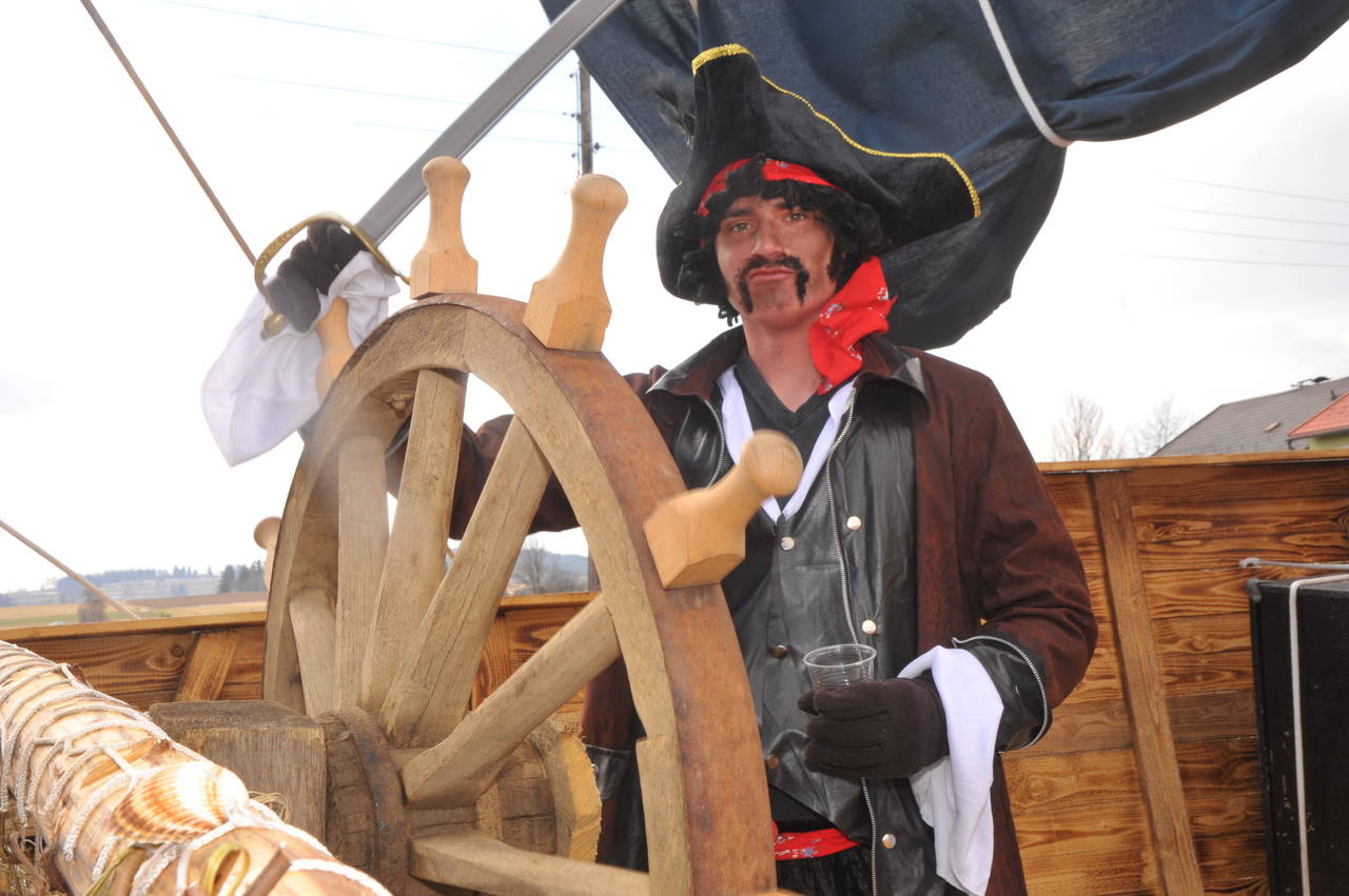 Fasching, Faschingsgruppe, Faschingsumzug, Faschingswagen