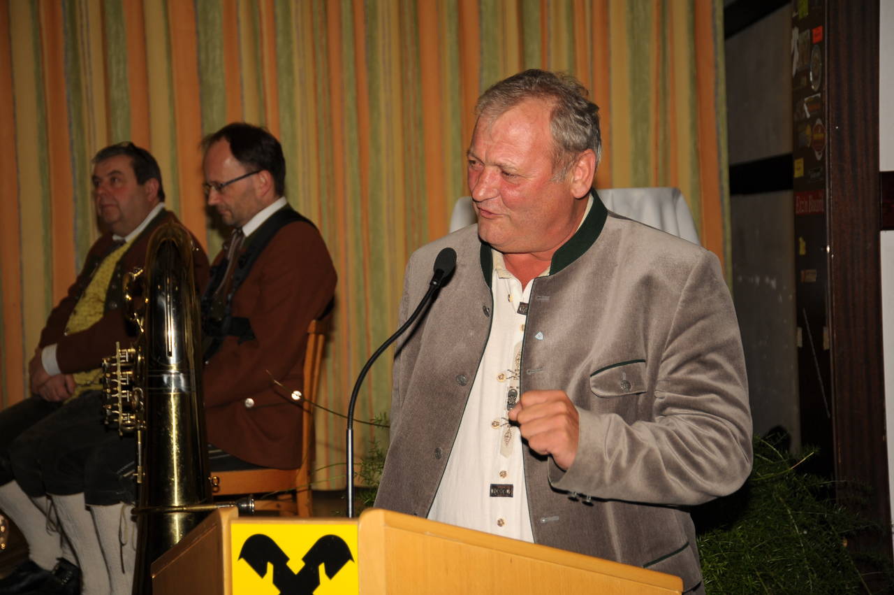 Bürgermeister, Gemeindebürger, Gemeinderat, Vereine