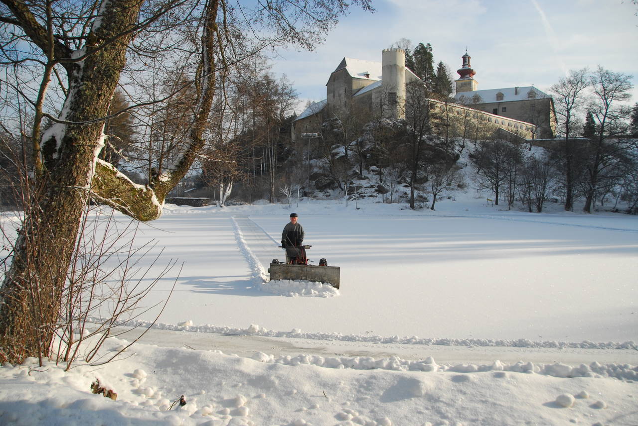 Schlossteich, Schnee, Winter, Winterarbeit