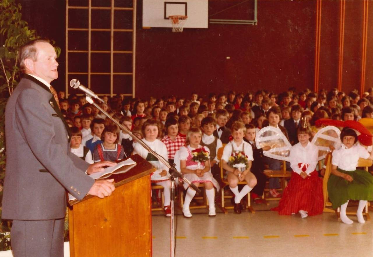 Feier, Festakt, Hauptschule, Schüler, Veranstaltung, Volksschule