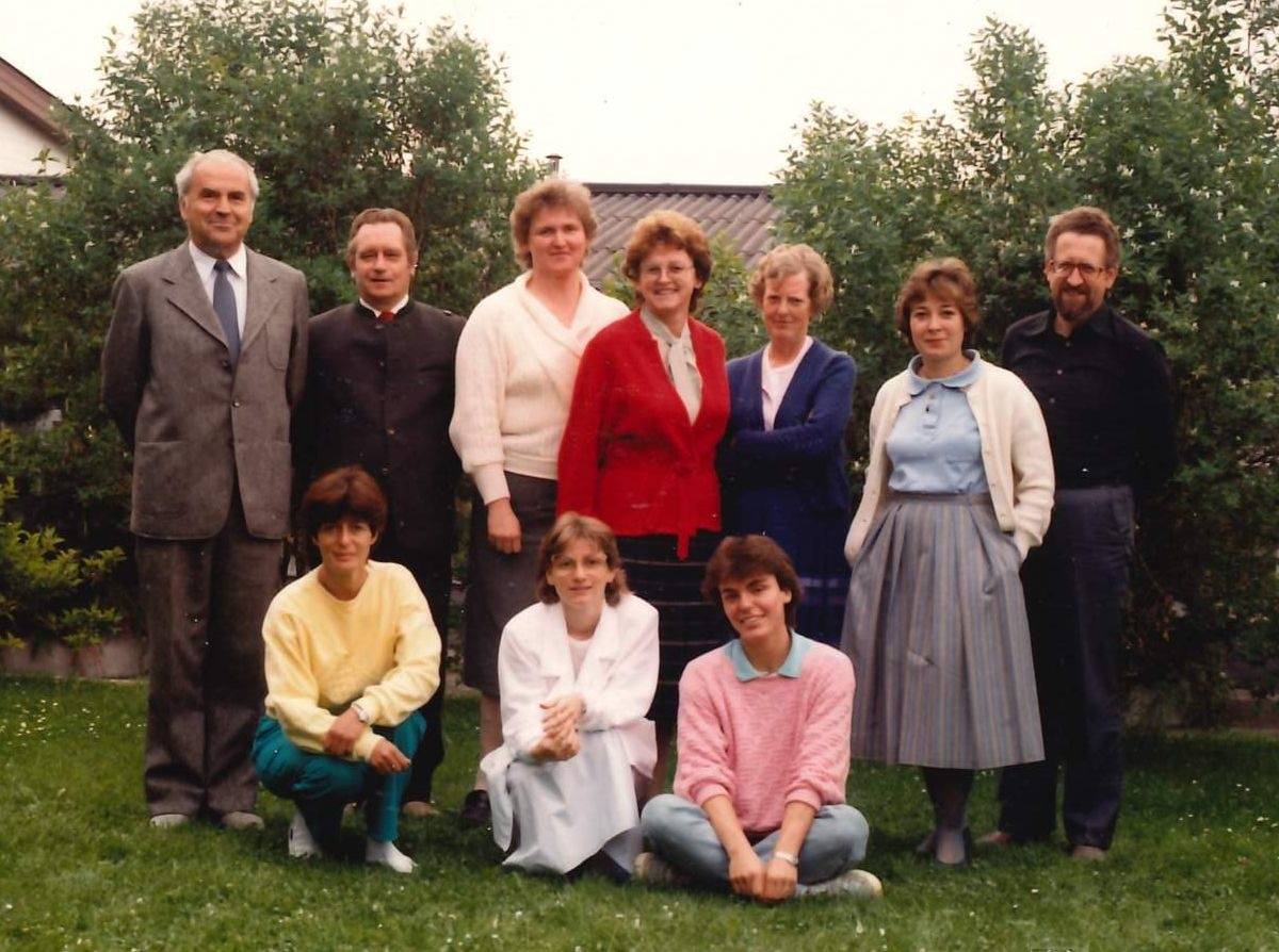 Gruppenfoto, Lehrer, Schule, Schüler, Volksschule