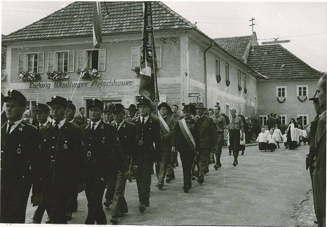 Feuerwehr, Marktplatz, Prozession