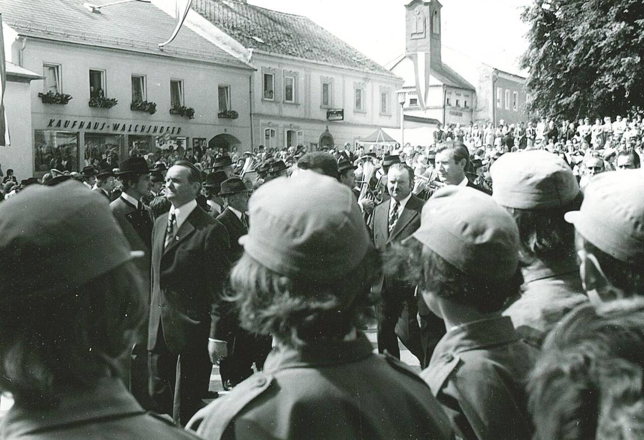 Feuerwehrjugend, Marktplatz, Prozession