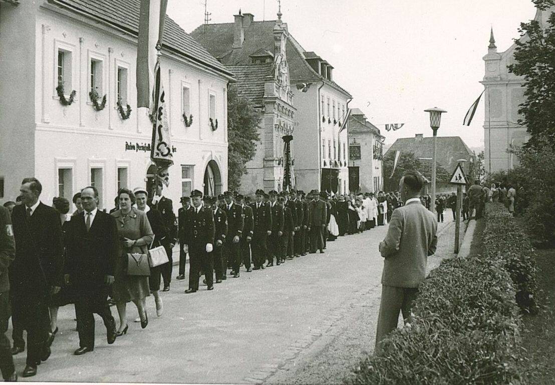 Feuerwehr, Marktplatz, Prozession