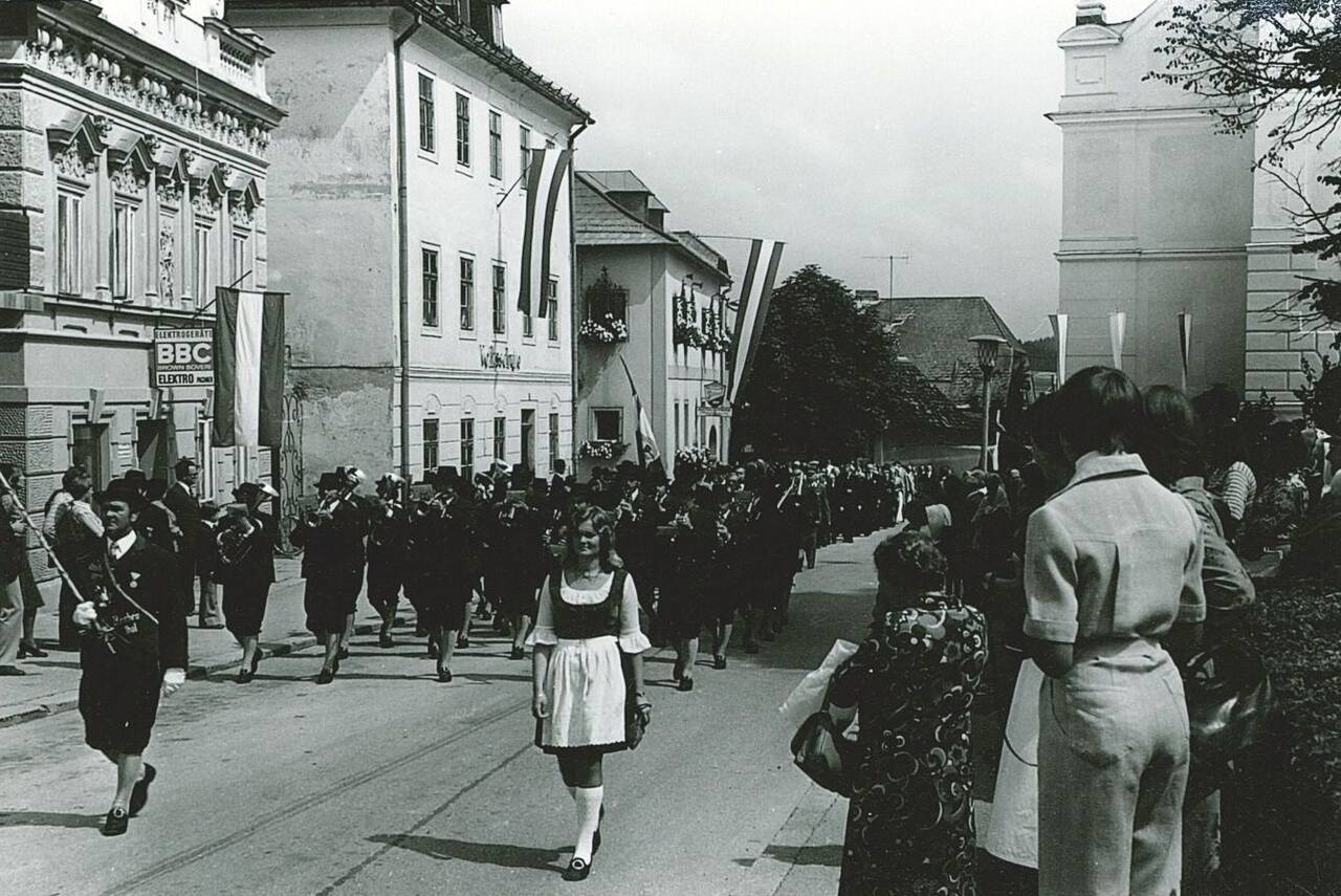 Marktplatz, Musikanten, Prozession